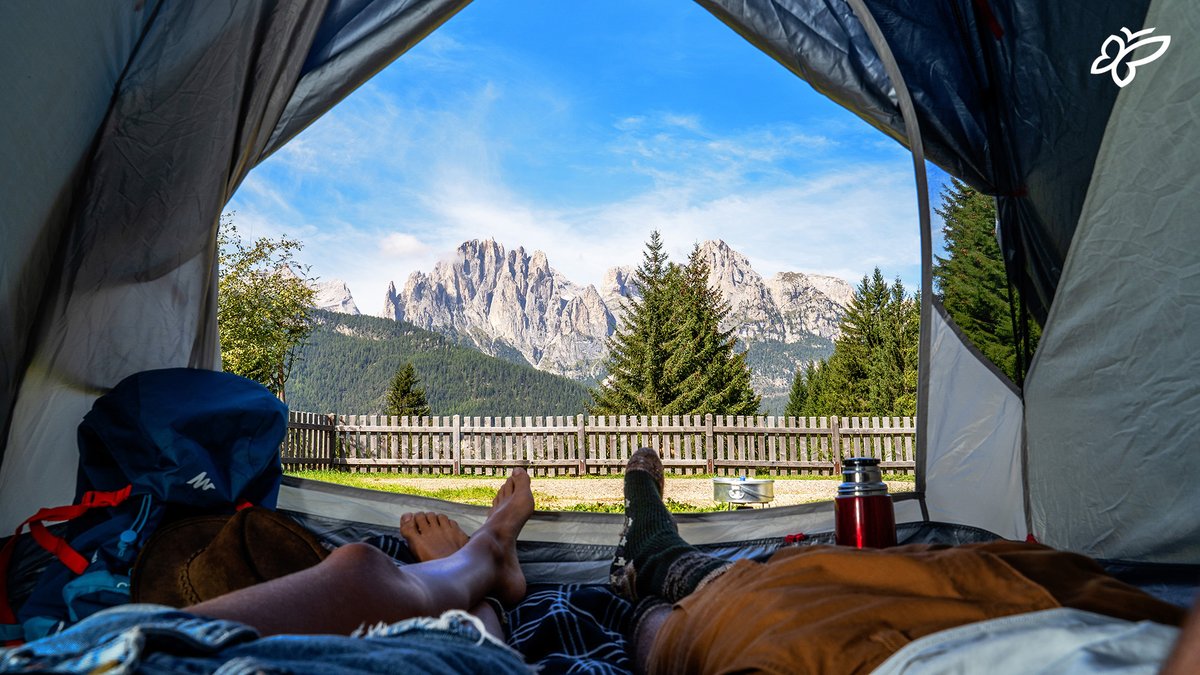In Trentino, camping is an experience not to be missed! Imagine to wake up surrounded by lakes and mountains, while enjoying every comfort... what are you still waiting for? ➡️ tinyurl.com/CampingHoliday… [📍@valdifassa | 📷 T. Prugnola] #visittrentino #summerintrentino