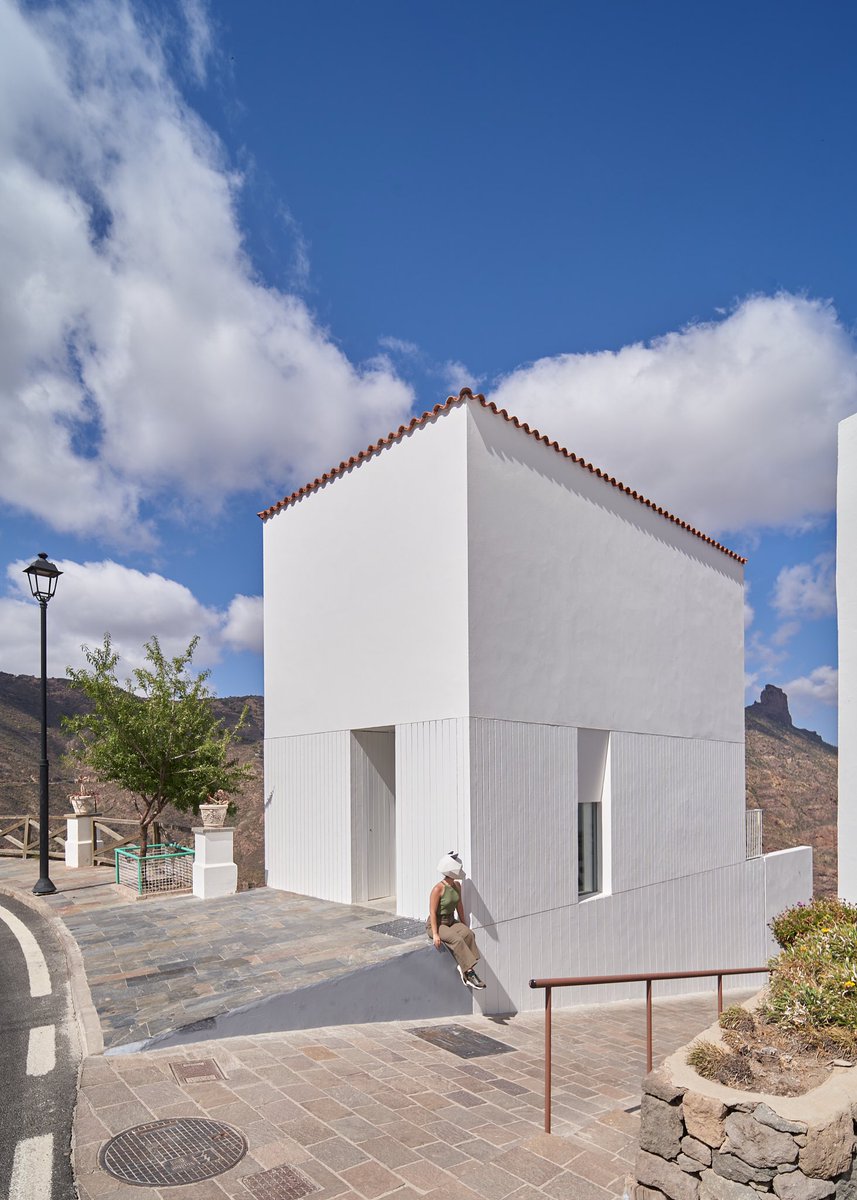 Arqenblanco's tweet photo. Casa T - X Studio
Imagen: David Rodríguez
________________________________
#xstudio #casat #davidrodriguez #tejeda #canarias #españa #arquitecturaespaña #arquitecturaespañola #arquitecturaenblanco #arquitectura #proyecto #architecture #architectureinwhite https://t.co/8fxADhUQiN