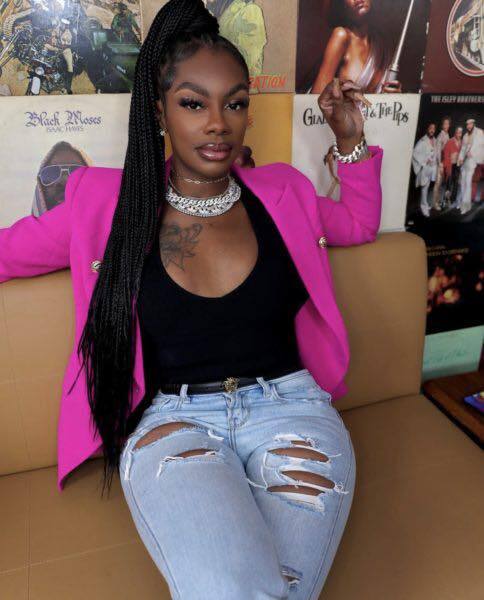 wutstheteatoday's tweet photo. Jess Hilarious gets called out for saying that Womanhood is for those who were naturally born that way🍵
https://t.co/Qa6NcLEyNw
#celebrity #celebrityleak #gossip #celebritynews #celebritygossip #entertainment #news #gossipnews #teablog #celebrities #wutstheteatoday https://t.co/m9byggAqVE