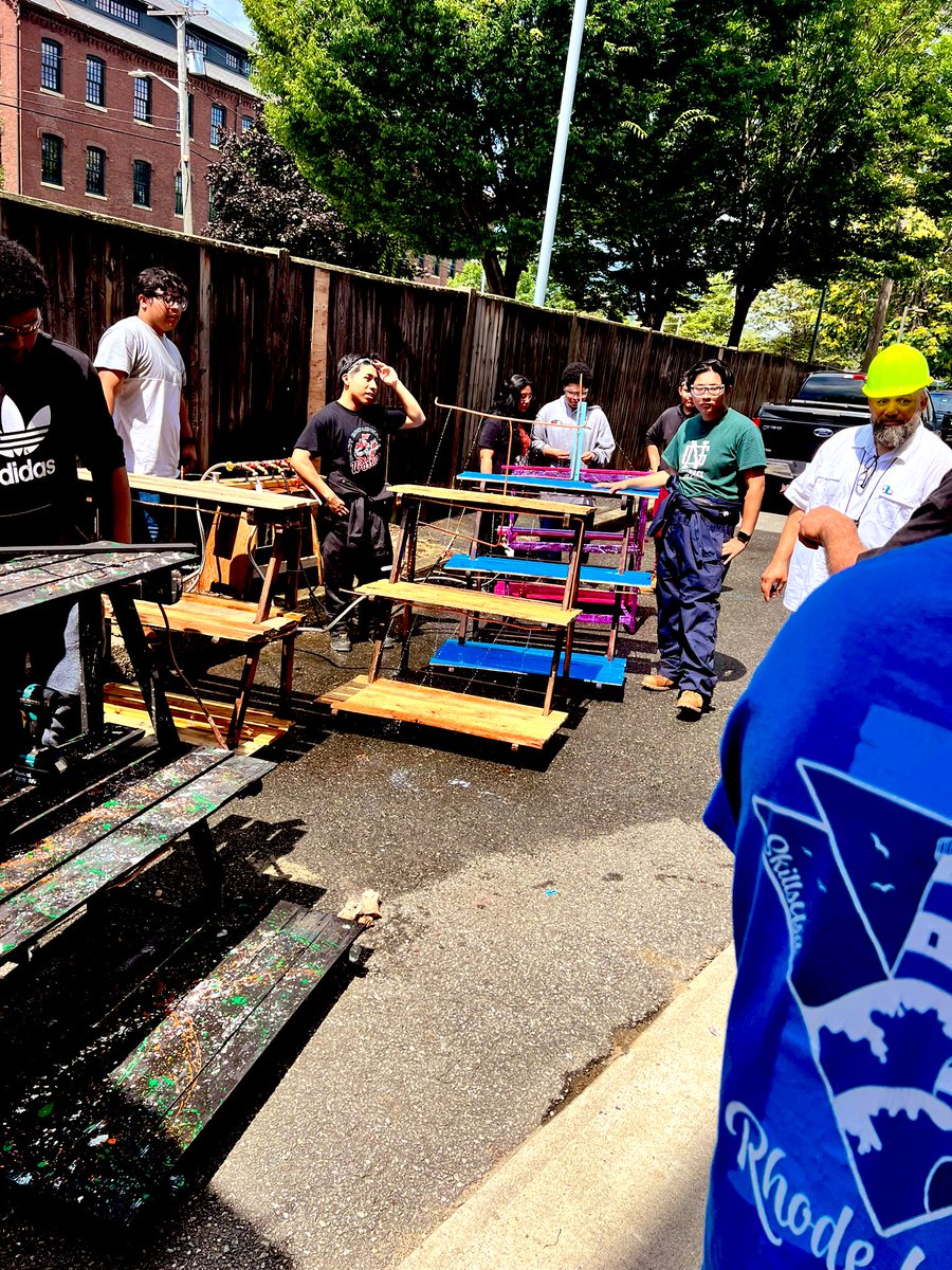 Many thanks to Governor McKee & Commissioner Infante-Green for their support for Providence Summer Learning SeaPerch STEM and Esports! CTE also felt the love. The PPSD team making it happen! #STEM @GDElectricBoat @dcasanova77