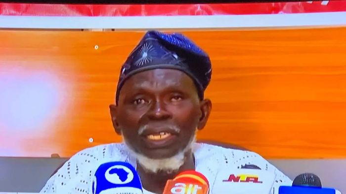 abati1990's tweet photo. Lamidi Apapa asks court to compel IG to evict Abure from LP National Secretariat https://t.co/TiGYN1m2ag https://t.co/wKbD9FlwY5