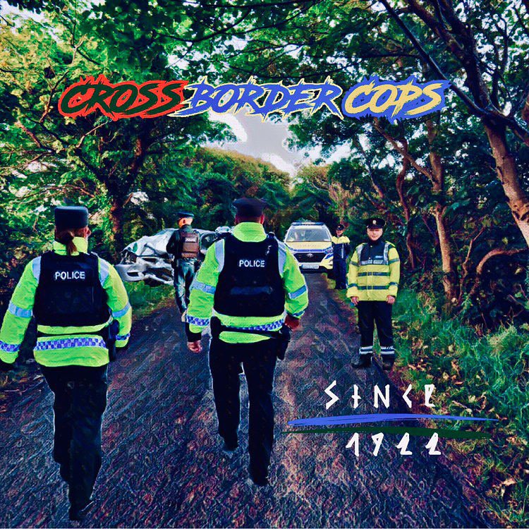 thingreenlineTG's tweet image. Cross Border Cops 💙💚 we got inspiration for this after chatting to a great supporter in the Gards who told us about a recent arrest in which the PSNI managed to apprehend an individual who had failed to stop and attempted to ram police in Donegal. #PSNI #garda #AGS