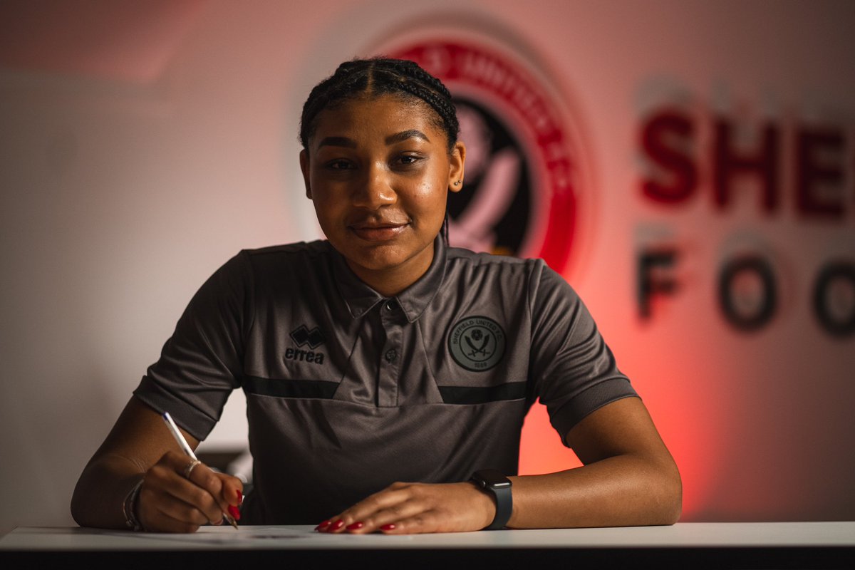 Molly Graham tweet media