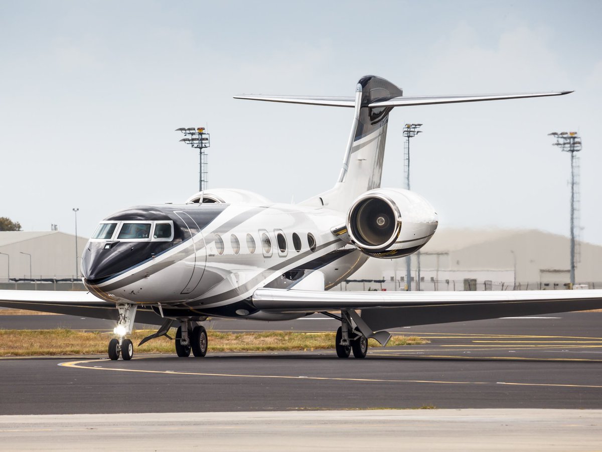 PriveJets's tweet image. Name the place and the time, we'll handle the rest. #FlyPrive