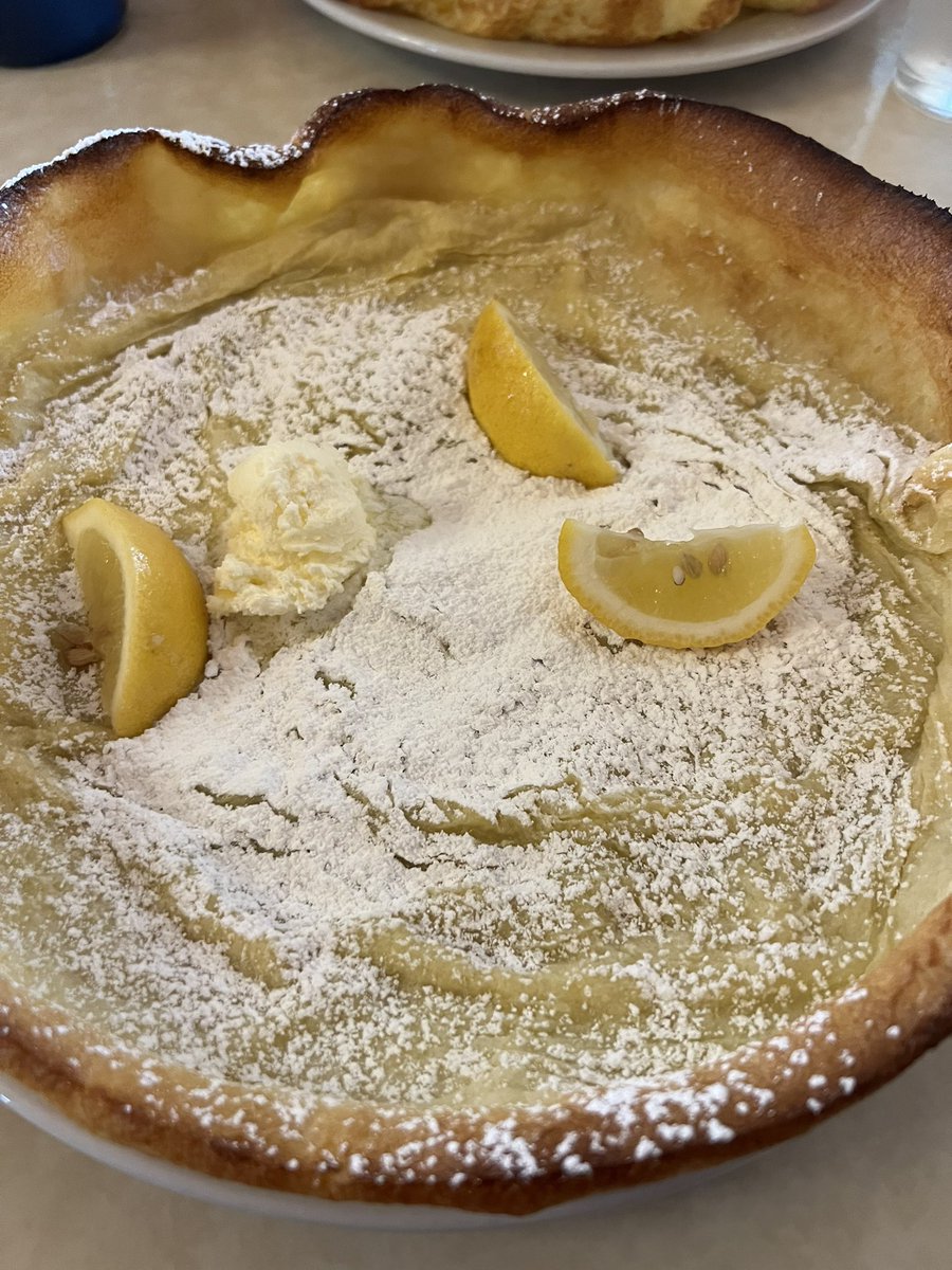 AlyssaR426's tweet photo. Nothing like a German pancake at Elmers in #PalmSprings https://t.co/i4KGqBImLM