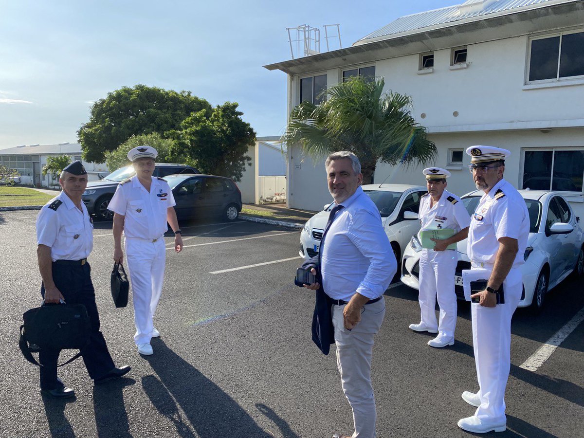 FrankGiletti's tweet photo. Lors du premier jour de mon déplacement à la Réunion 🇷🇪 dans le cadre de la rédaction du rapport sur le projet de budget 2024 pour l’@Armee_de_lair, j’ai eu le privilège de visiter la #BA181 Roland Garros et l’état-major des Faszoi accompagné du général Dominique TARDIF. https://t.co/HPcsJ7g3er