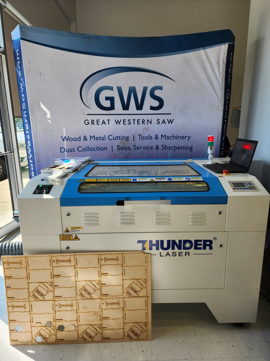 davidncrowell's tweet image. Fabricating Grade 4 Solitary Bee Hotel habitat models on the laser system over at Great Western Saw.  Thanks to @MontgomeryElem1 parent Ben and my former @DCS_Rebels student Jon for helping an old science guy out!  #stemeducation #stem #spslearn