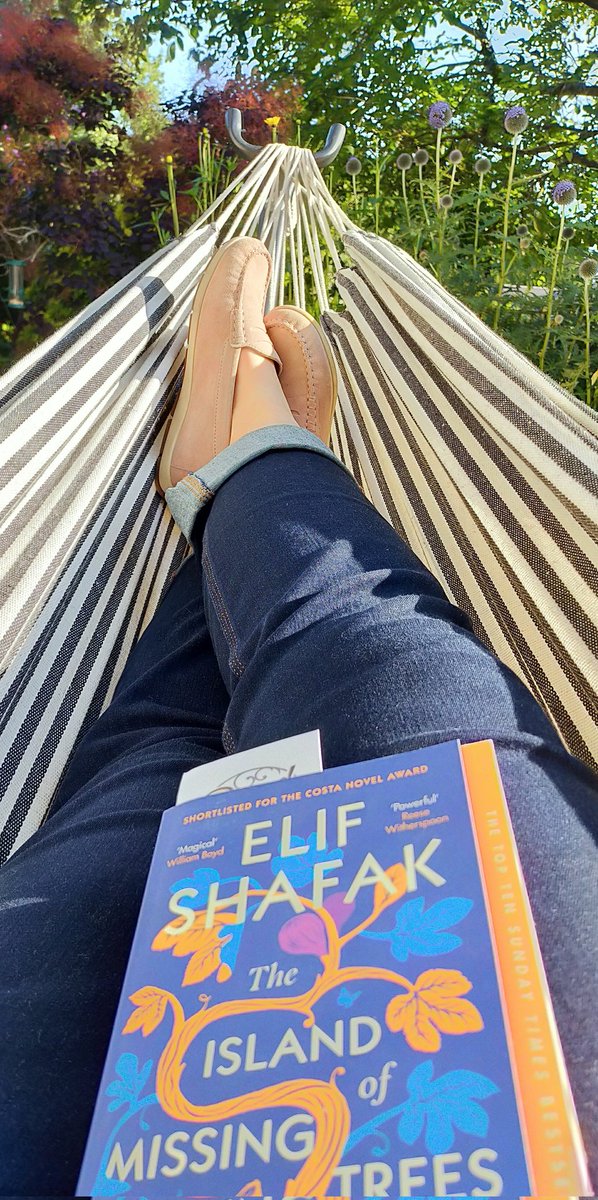 Revd_Leila's tweet photo. Grateful for rest and good books. https://t.co/XgNpGTyk2B