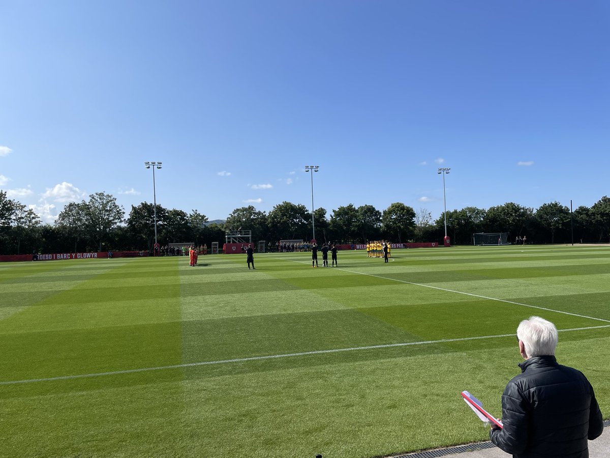 AdamsDavidFooty's tweet photo. Congratulations to the players playing in our @Cymru Cup 2023. 

🏴󠁧󠁢󠁷󠁬󠁳󠁿 Football Family Showing our respects to @MikeWilliams246 and his family before Match 1. 💙

Team Ampadu v Team Johnson 🏴󠁧󠁢󠁷󠁬󠁳󠁿 https://t.co/S2ul7uCkCO