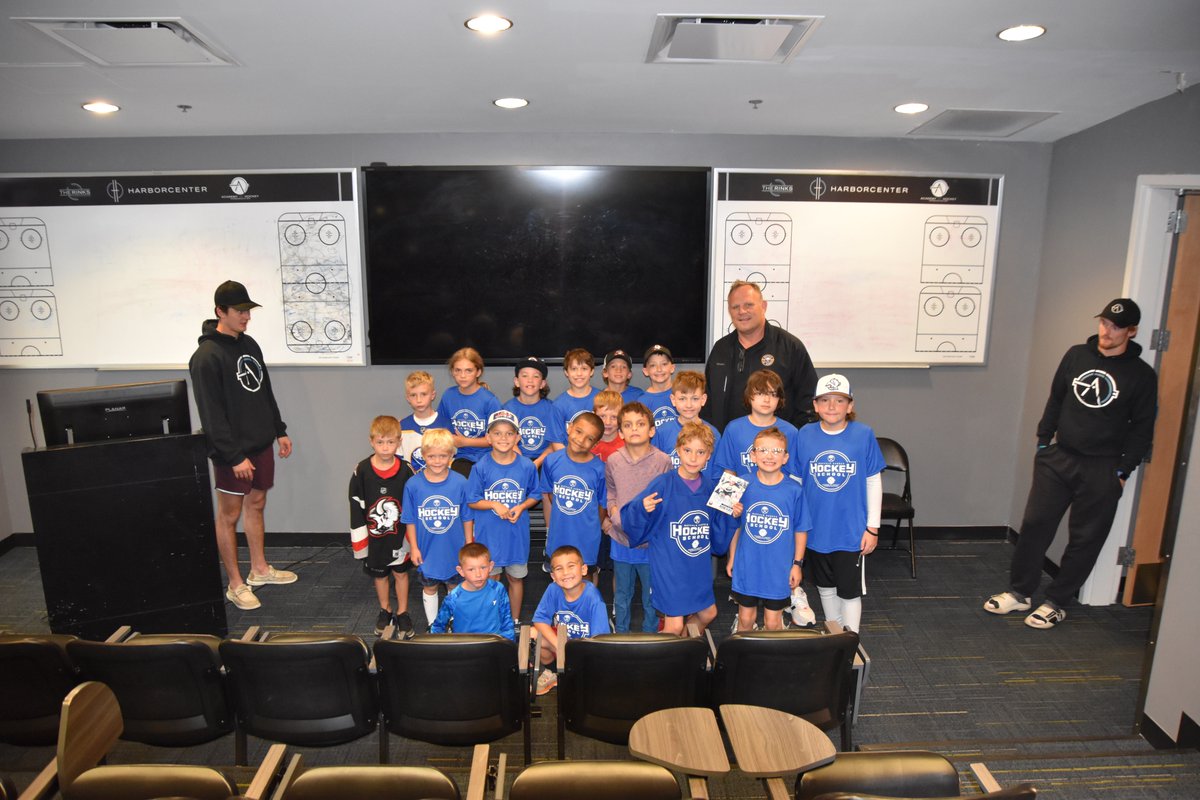 AcademyOfHockey's tweet photo. Thanks to @BuffaloSabres alum Rob Ray for stopping by Sabres Youth Hockey School to talk to the group about his career! #AOH https://t.co/FgXJaiba7s