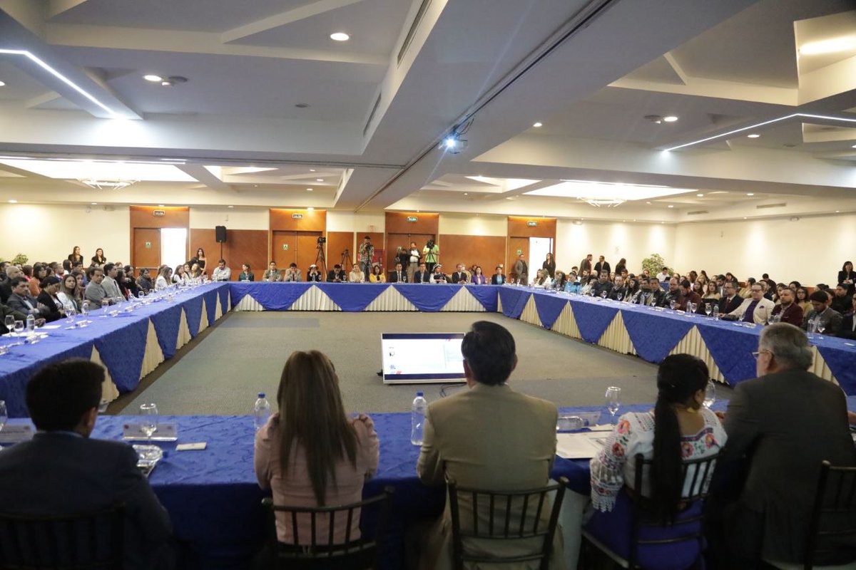 pichincha_cne's tweet image. El #PlenoCNE aprobó para que los ciudadanos de cualquier parte del mundo puedan ejercer su derecho al voto. 🌏🗳️#StalinCardona, funcionario electoral.