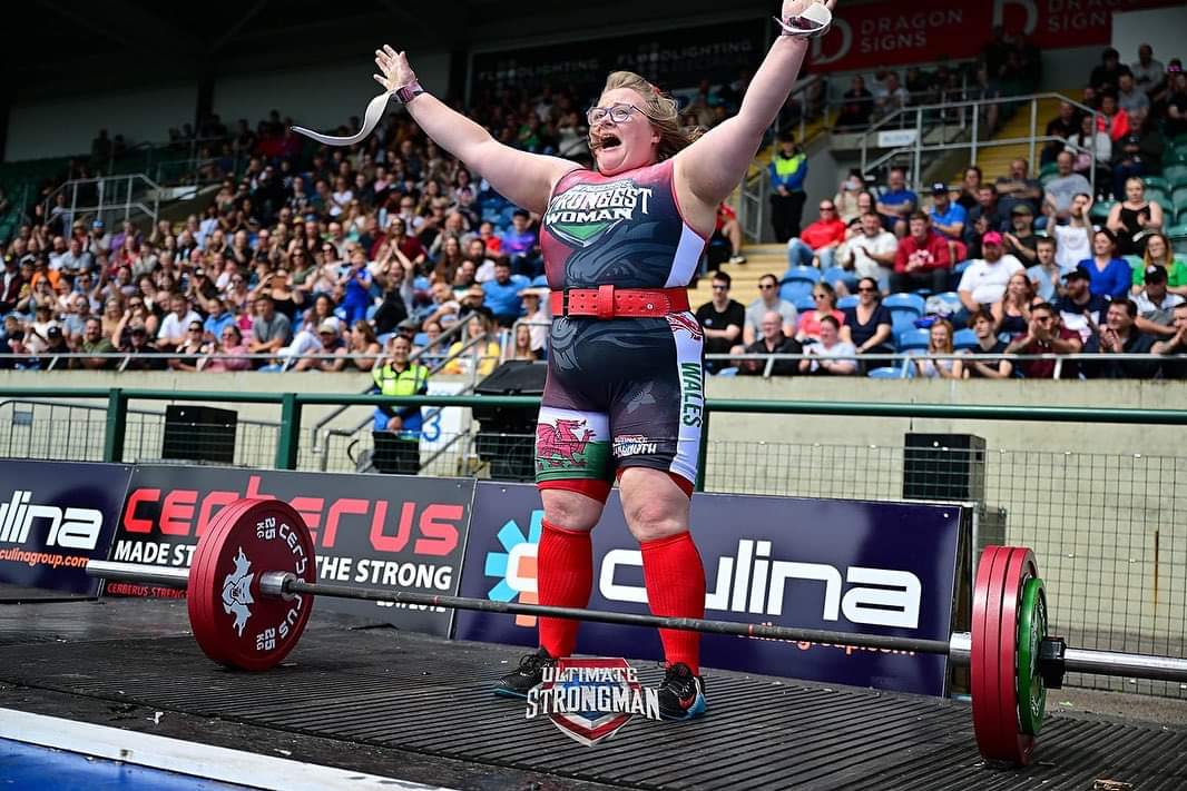 hassall_lisa's tweet image. Best feeling ever 🥰

#walesstrongwoman #deadlifts #athlete
