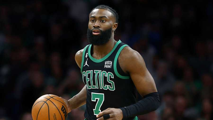 Jaylen Brown just signed the richest deal in NBA history (5 years $304 million).

Here's how much he will actually earn: 😲

$60.8M: Salary
-
$22.5M: Federal Tax
$6M: NBA Escrow
$1.8M: Agent Fee
$1.4M: FICA/Medicare
$1.8M: Jock Tax
$2.7M: Massachusetts Tax
=
$24.5M: Net Income