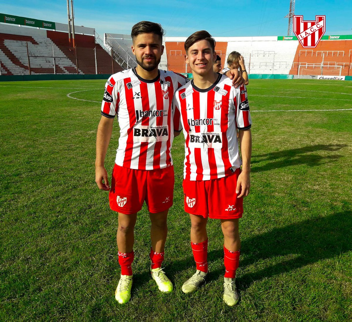 nachocaste_'s tweet photo. 🇦🇹 Los Klimowicz en su momento, los Watson ahora… ¿se viene otra historia de hermanos en #Instituto? 🤔 https://t.co/x1v2I6zNjs