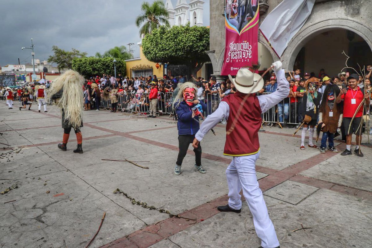 gobierno_tonala's tweet photo. La fiesta grande de Tonalá es hoy 🎉

Así vivimos las primeras corridas de Tastoanes en la plaza Cihualpilli. 👹

Tonalá #TradiciónFiestaYFe https://t.co/9gki0QTzMF