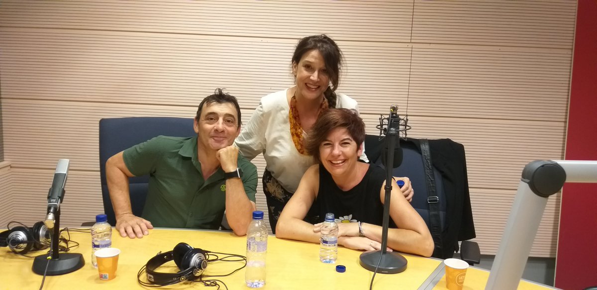 yosoycomunica's tweet photo. Con  Romina Balestrino en RNE, con Pilar Socorro y Zenet. Escucha entrevista en REE.RNE.Nuevo disco #Tevaspensandoenvolver", #DiscohomenajeSerrat #promocionconciertos #agenciacomunicacion #promocionartistas @zenetoficial @PilarSocorro @rne  @ree_rne @radio3_rne  @FansSerrat https://t.co/79KOZcYoUp