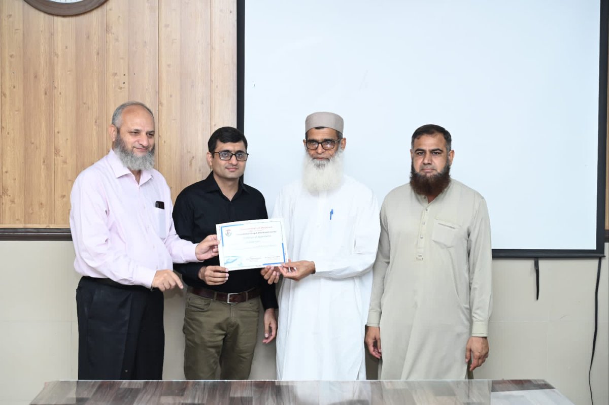 SLMCSWL's tweet photo. Appreciation certificate ceremony organized by Prof. Dr Abudul.Sattar at Medical Unit 2 STH Sahiwal  25-07-2023
#slmc https://t.co/kxFItF6lUa
