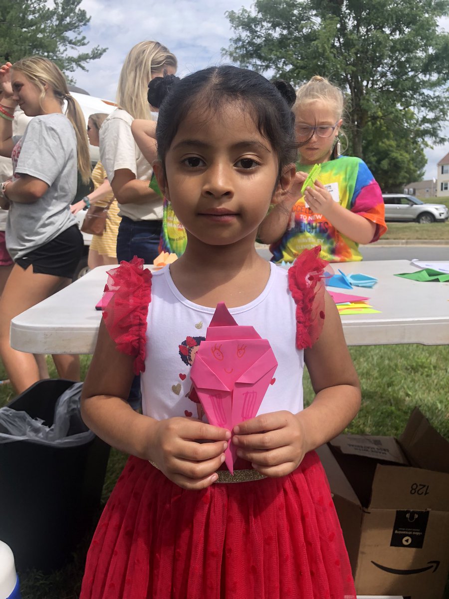 RWaves3's tweet photo. On todays menu: Popsicles, Prinicpals , a reading of “Groovy Joe Ice Cream and Dinosaurs “ and some Ice Cream Origami! Summer is more fun together! #oneWaverley @FCPSJIvins @FCPSWaverley https://t.co/bgwPmr7sAF