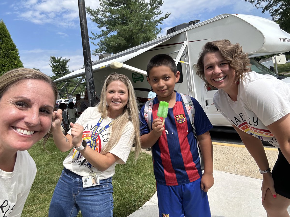 RWaves3's tweet photo. On todays menu: Popsicles, Prinicpals , a reading of “Groovy Joe Ice Cream and Dinosaurs “ and some Ice Cream Origami! Summer is more fun together! #oneWaverley @FCPSJIvins @FCPSWaverley https://t.co/bgwPmr7sAF