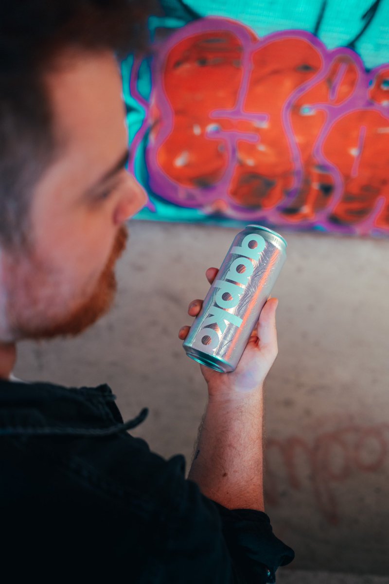 drinkqapka's tweet photo. Tahle limitka "founders edice" bude dostupná jen ze začátku online. Je to unikátní kousek pro ty nejvěrnější, kteří nás chtějí podpořit. 

Designově je motiv plechovky věnován mapě pramene Jeseníků, odkud voda pochází. 

https://t.co/LcRxVmUnfz

💦💦💦💦 https://t.co/hzLdoXv9US