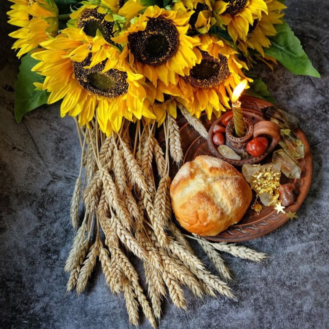 LAMMAS RITUAL
This Saturday, July 29, 7-9p, Bldg5/Playground
Celestial Celebrations Circle is sponsoring an in-person Lammas, also called Lunasadh. This is the first of three traditional harvest festivals, followed by Mabon & Samhain. Please bring a contribution for the food bank https://t.co/ACGOzaERWS