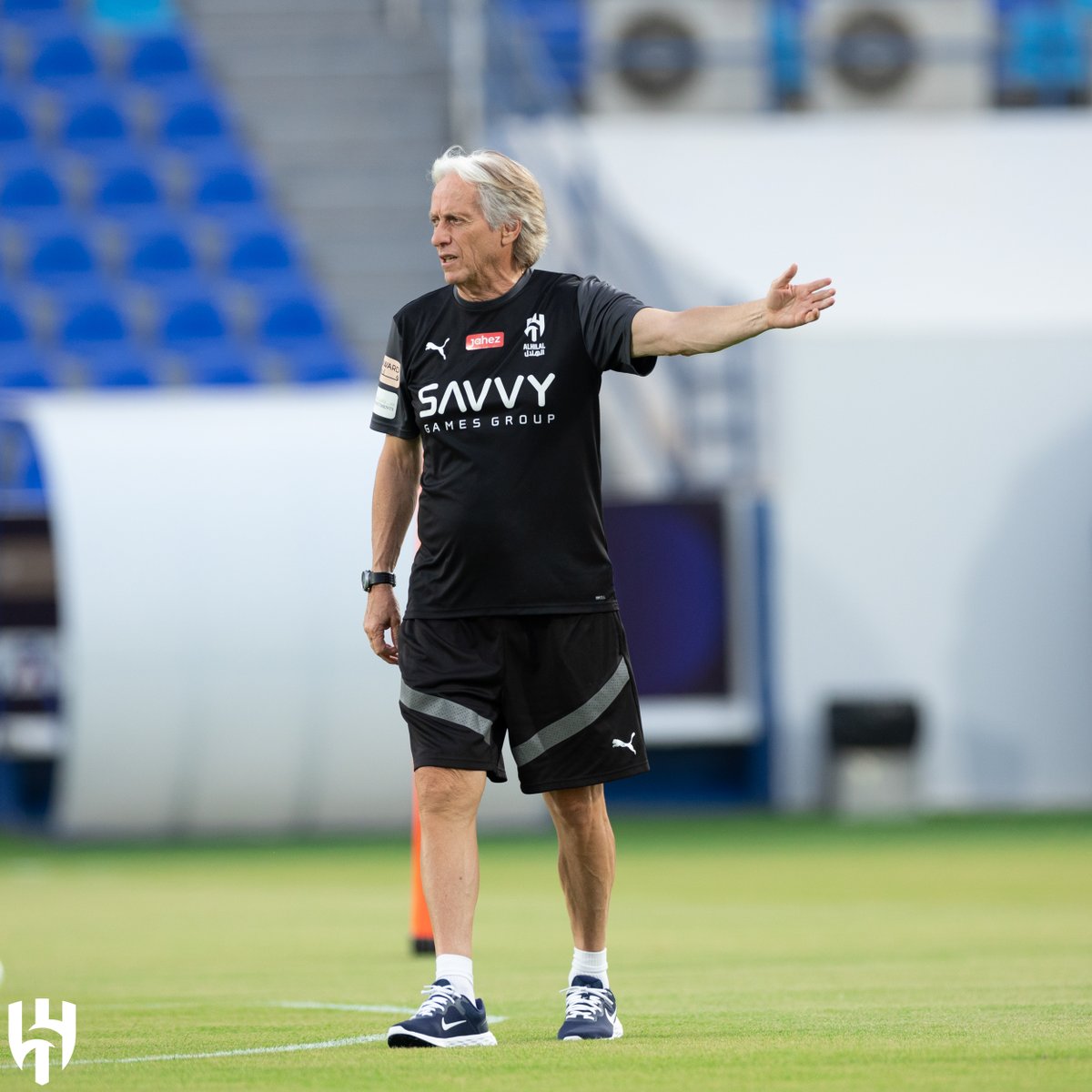 Alhilal_EN's tweet photo. Full Direction 🫵🏻💙
#AlHilal https://t.co/pp9dcCY48I