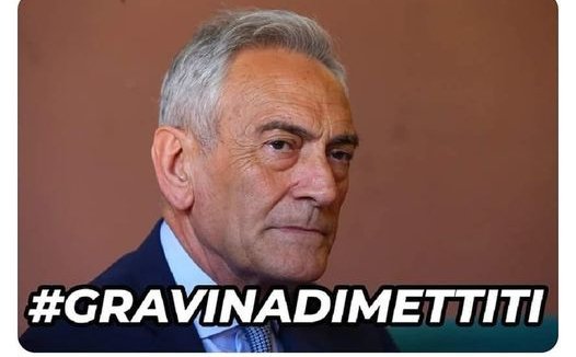 ladolcejuve's tweet photo. Gravina,Chine,Ceferin  hanno fatto perdere milioni alla Juve e noi, per vendetta, abbiamo disdetto ma dobbiamo continuare a farlo !
Chi vincerà  questa battaglia ?

#DisdettaAfflittiva 
#DisdettaDaznSky 
#Gravinaout  #FGCIMAFIA 
#Ceferinout   #UEFAMAFIA 
#boicottalagazzetta https://t.co/iVGVgphAwS