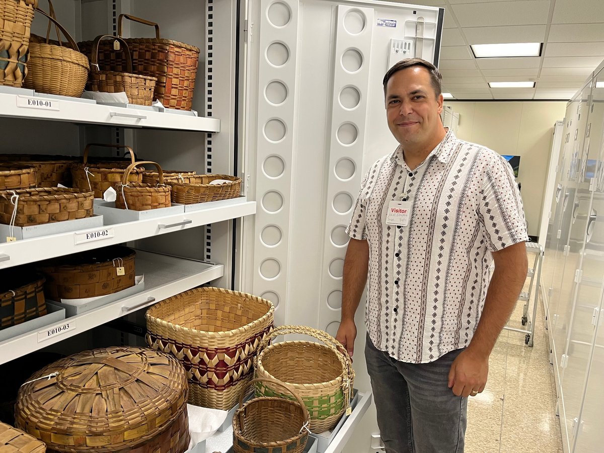 The Jolies are at New York State Museum in Albany this week.

Pictured here with Dr. Gwendolyn Saul, NYSM curator of ethnography, Drs. Ed and Ruth Jolie are visiting incredible Haudenosaunee collections, including items collected by Lewis Henry Morgan (1818-1881). https://t.co/GCykWV4L9H