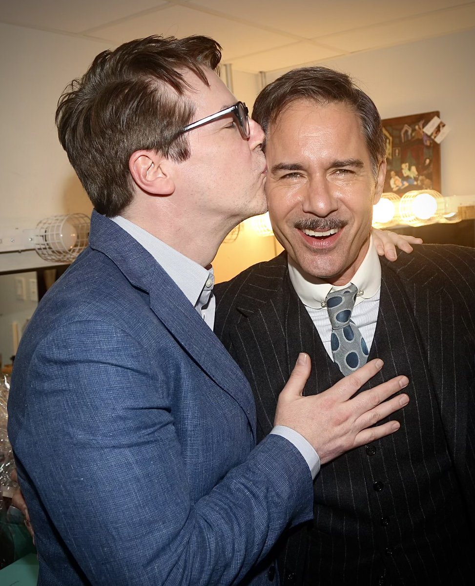 Sean Hayes tweet media