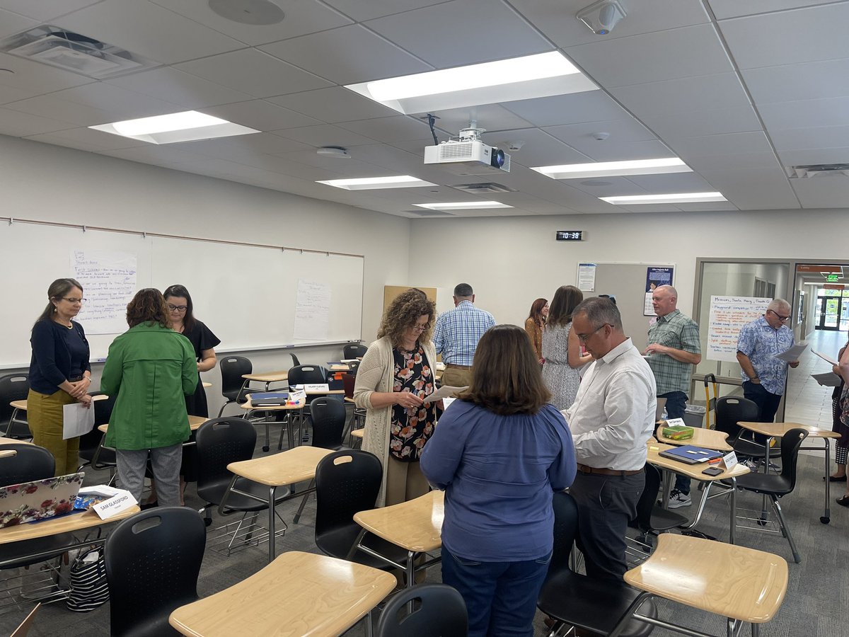 Mrsbelloside's tweet photo. What an awesome kickoff to the 23-24 school year with our @OsideUSD Elementary Principals! Loving the cross site collaboration and connections in service of our staff and students! https://t.co/DzNiKJfq36