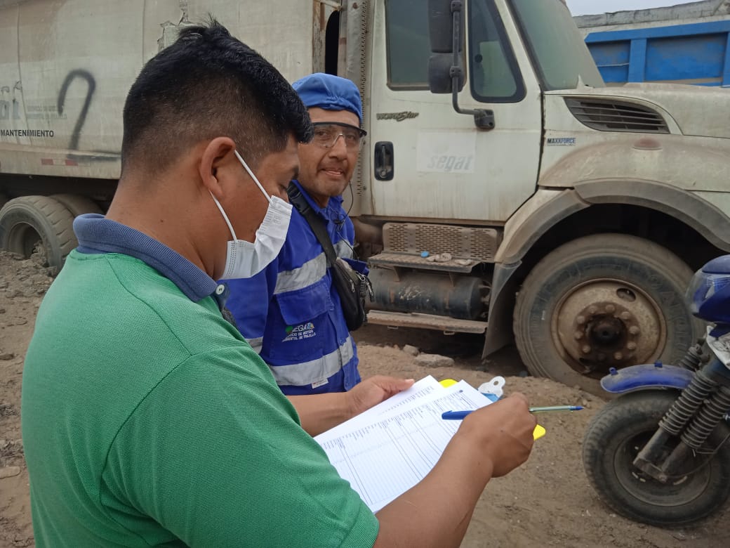 MPT_Trujillo's tweet photo. #TrujilloEsAmor | 👏🏼🫡 La Unidad de Control Patrimonial realizó un registro técnico de los bienes de la comuna provincial para ser transferidos al #Segat. Son más de 30 vehículos, entre camionetas, trimotos, motocar y compactadoras, que pasarán a operar en dicha OPD.
#control https://t.co/tpjk7p0TQU