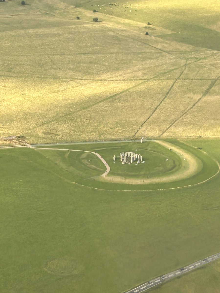 What a lovely way to spend a summer evening 

Flying with <a href="/HardieSurgery/">John Hardie</a> over the Wiltshire countryside - you can see Salisbury cathedral &amp; Stonehenge 

A chance to have fun &amp; put human factors into practice! 

Briefing, communication, situational awareness…😀

Woo hoo!!