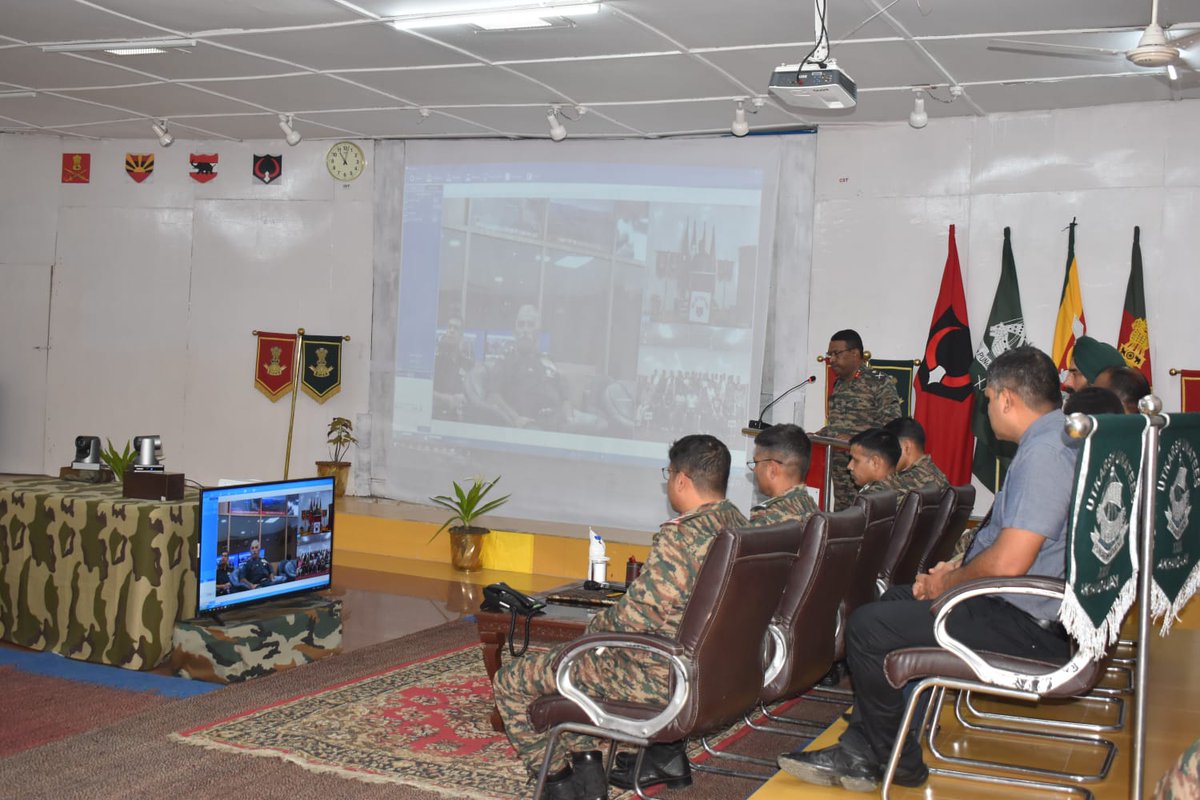 GajrajCorps_IA's tweet image. #ArmyCdrEC Lt Gen RP Kalita interacted with trainees of #SUPER30 - an ambitious initiative by @IndianArmy to prepare talented local youth of lower #Assam for NDA/CDS entrance exams. Army Commander engaged with students, taking time to listen to their experiences, aspirations &amp;amp;