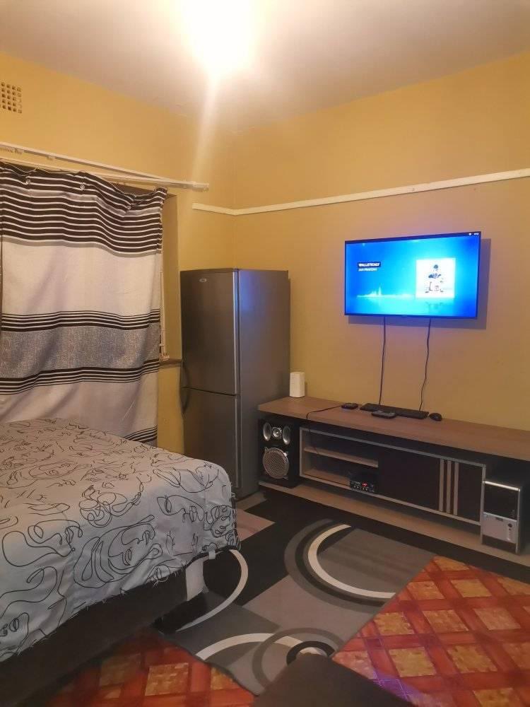 Your room be So nice and clean until that other gender comes in your life and fill the top of your fridge with Tupperware🤣🤣