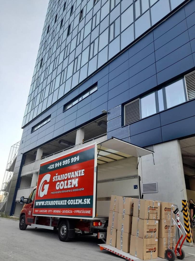 Sťahovanie GOLEM - moving services & storage tweet media