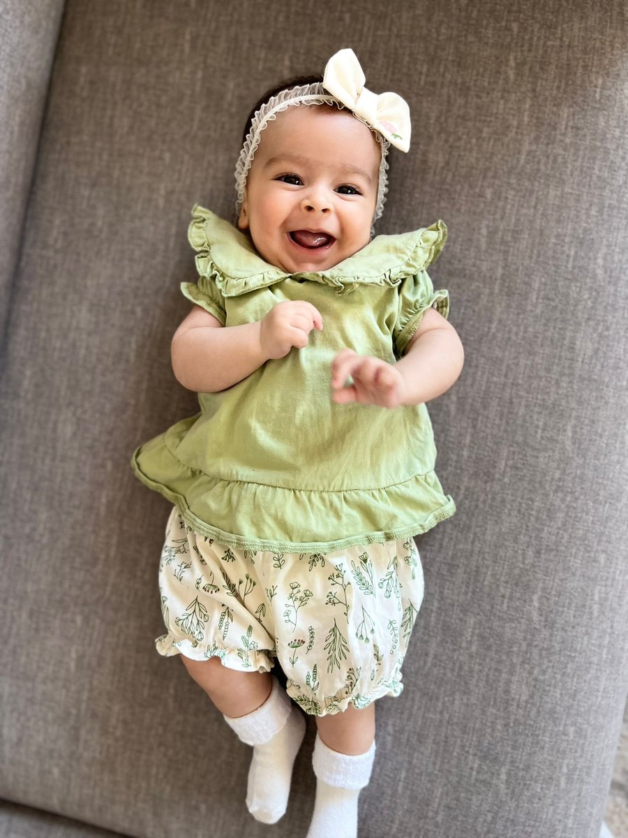 Sende Zümranın elinden tutabilirsin.
#zumrayahayatol