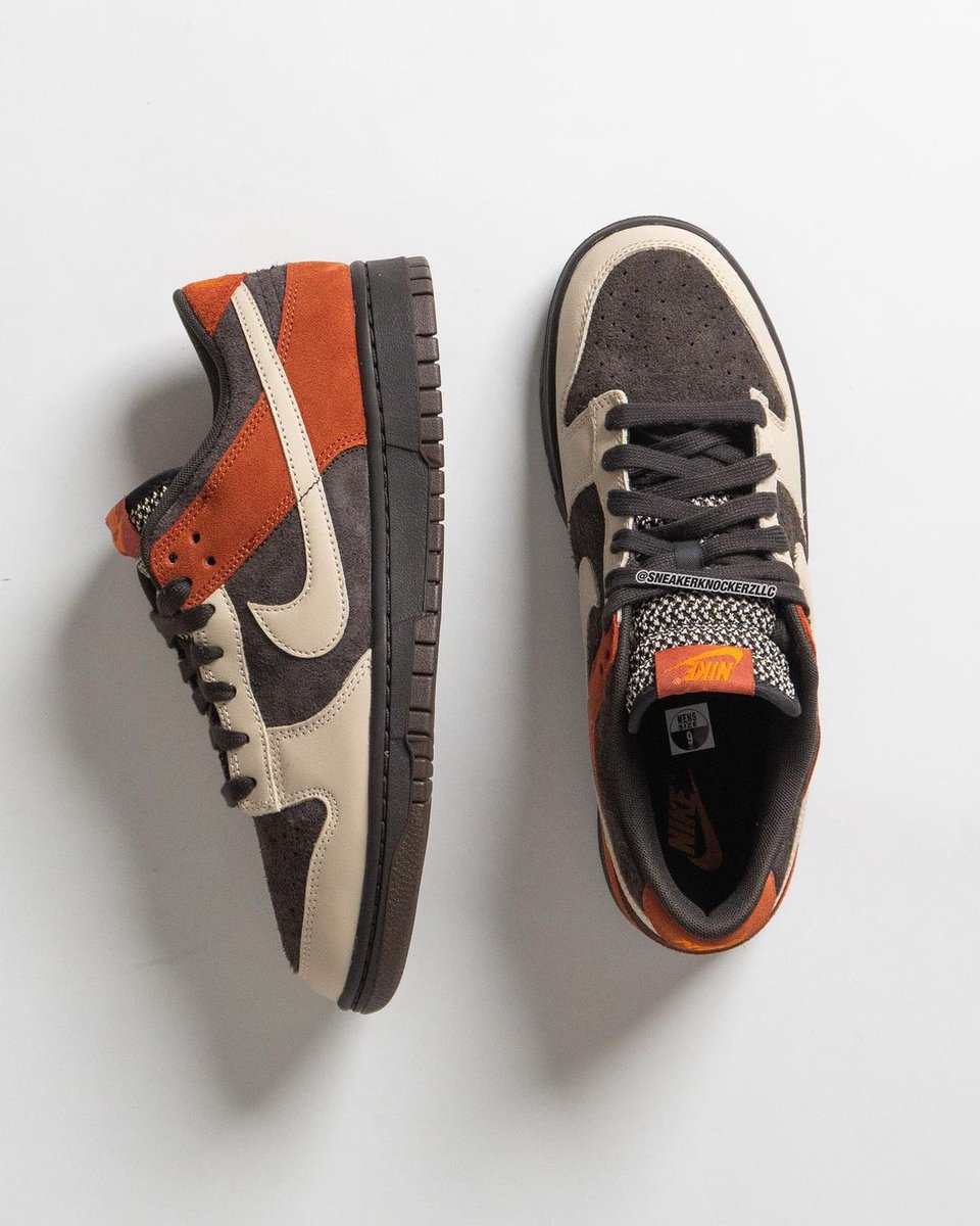 JustFreshKicks's tweet image. New photos of the upcoming Nike Dunk Low "Red Panda" 🔴🐼 bit.ly/3KVqwZ5