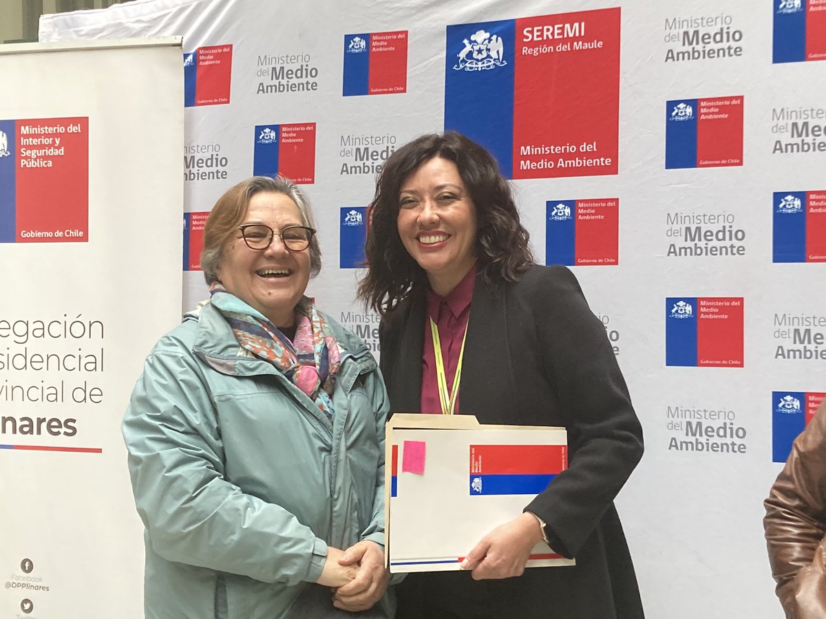 MMAmaule's tweet photo. #MMAInforma 🌱Seremi M.A, Daniela de La Jara, junto a @DPPLinares @MauleBBNN y representantes del “Movimiento Los Laureles de Longaví, anuncian entrega de expediente “Informe Técnico Justificatorio” para la solicitud de declaratoria de área protegida, por parte de @MMAChile https://t.co/oPUqiNKmom