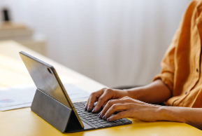 Bob2Camp's tweet photo. 5 ways to search for business to become a free-lance copywriter:

A cold pitch.

The field of networking.

Engaging in agency work.

Advertising and Marketing.

Using the connections that you have.

#copywriter https://t.co/EeH10Cll0y