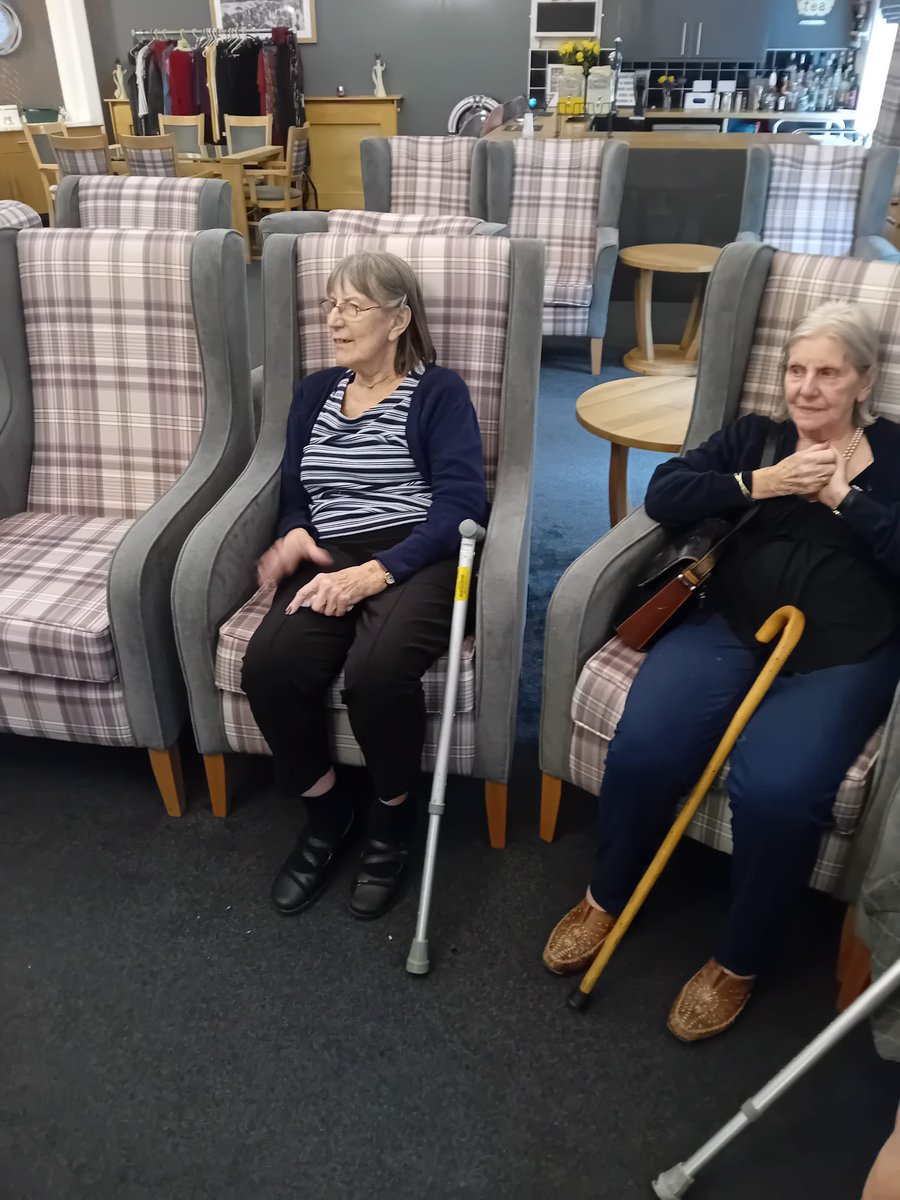 FirthHouse's tweet image. #musictheropy #Dance #fundance
#staffpartisapation Afternoon off entertainment by Tony Hoffman and staff, dancing the afternoon away fun @AnchorLaterLife @NAPAlivinglife @RachelDoddSmit2 @CRMSupport1