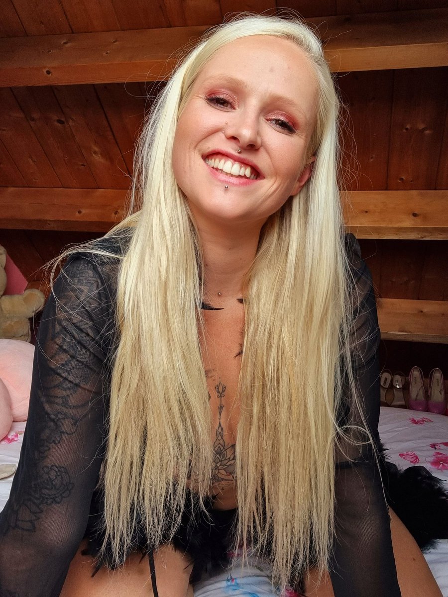 melmeliciousss's tweet photo. Maar liefst 500 media uploads op mijn +18 pagina's ๐ benieuwd
Kies voor onlyfans โก๏ธ https://t.co/1HwbGn2CjX
Kies voor f2f โก๏ธ https://t.co/lyHFqZAI8D
#onlyfans #f2f #plus18 #contentpage #babe https://t.co/Vla71EjOC9