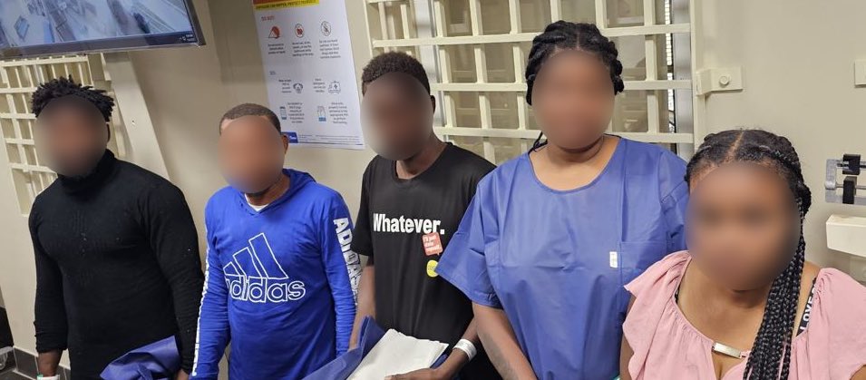 USBPChiefRMY's tweet image. Ramey #USBP agents responded to a maritime smuggling event in Rincon, PR.  As a result, five migrants from Dominican Republic were arrested.

#FURA and @USCGSoutheast also made two significant interceptions at sea, with over 70 migrants attempting to enter PR.  #DontTakeToTheSea