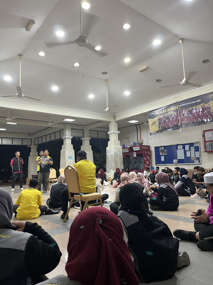 bellflwrr's tweet photo. Masih berjuang untuk semua. #2pagi #UniSZAPastiTahu #MMSAsasiDiploma23_24 🔥✨ https://t.co/x8HHrlBDN4