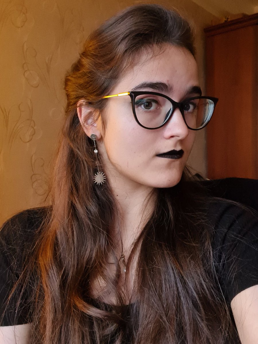 Галушка Немазанная tweet media