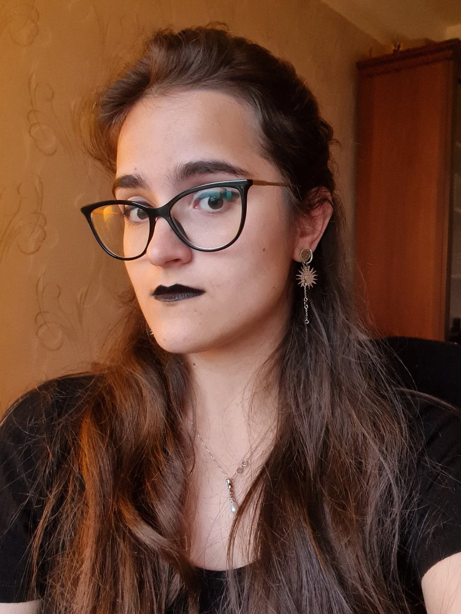 Галушка Немазанная tweet media