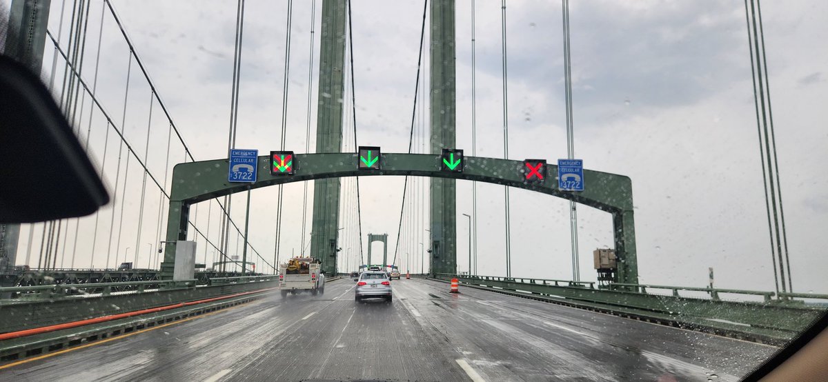 boogie_groove81's tweet photo. We have questions about the left lane 🤔 #delawarememorialbridge #phillyphish https://t.co/GwtwGNXC4Y