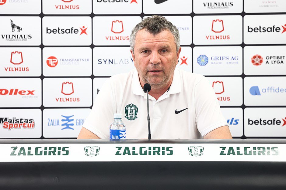 Zalgris Teknik Direktörü Cheburin: Galatasaray Teknik Direktörü beraberlik golümüzde Nelsson kendini yere bırakmasına rağmen faül olduğu gerekçesiyle uzun süre itiraz edip, sürekli bağırdı. Bu davranışına anlam veremedim golümüz gayet temiz. Türkiye’de böyle mi oluyor?