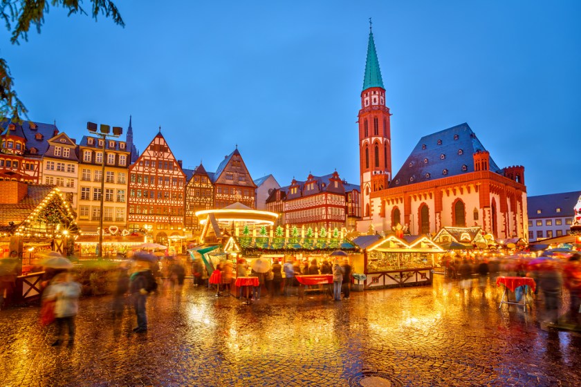 30 BEST Places to Visit in Europe in December – Christmas & non-Christmas Travel! - The Wandering Quinn Travel Blog buff.ly/3QcE59p