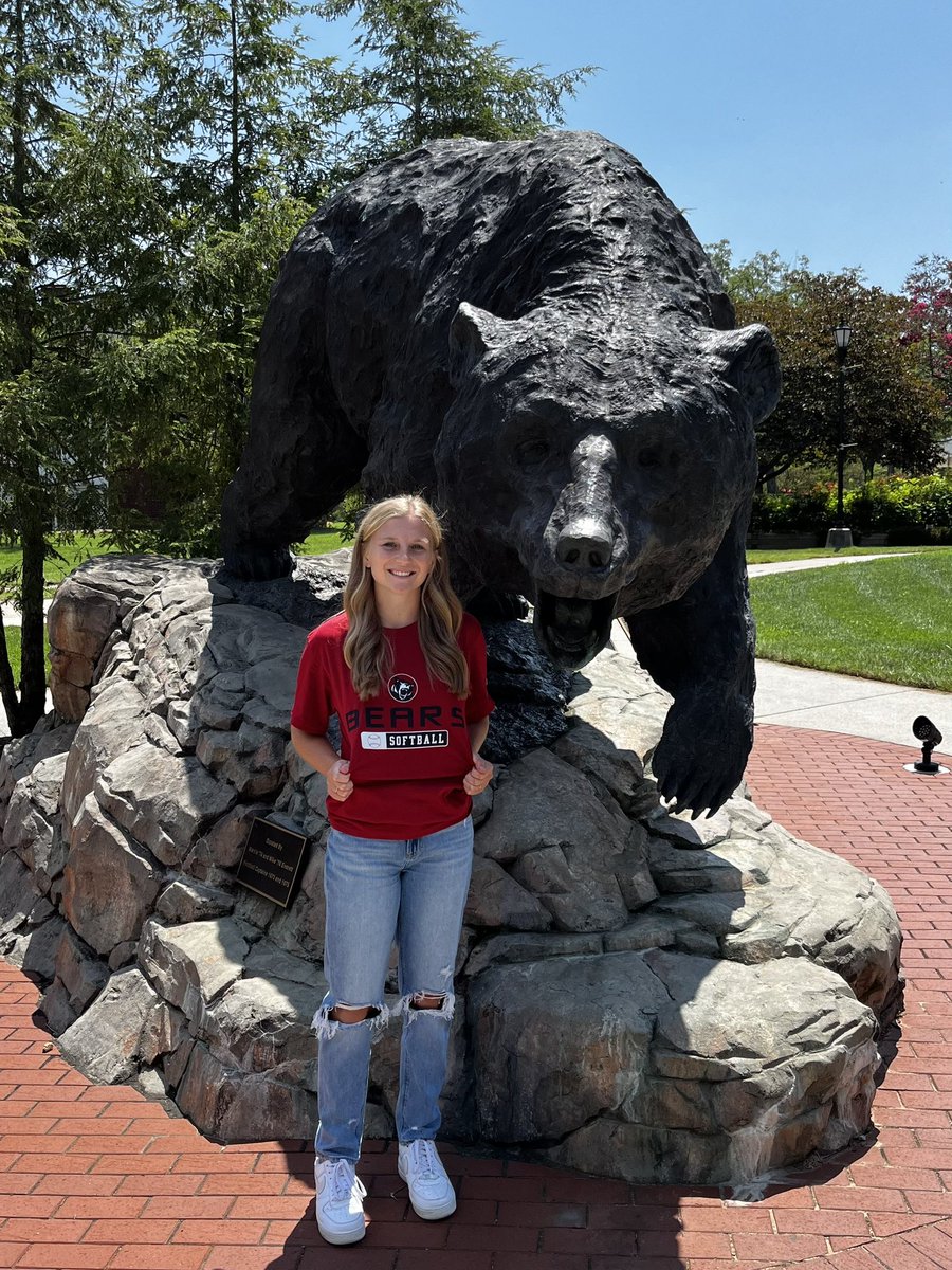 ChloeWoodward0's tweet photo. Go Bears!! 🐻🐻
@BanditsNc @HRBullsSoftball @HollarShena https://t.co/SA3gzZ3INO