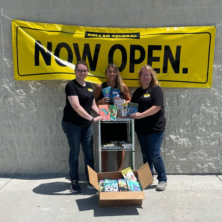 Sheila White, Store Manager, and Kelly Hamilton, Employee of the brand new Dollar General in Memphis donated hundreds of dollars worth of award winning books to the SCR-1 Libraries. They are pictured with Kara Wickert, SCR-1 Librarian. We appreciate their generosity and support. https://t.co/atmx1SoIST